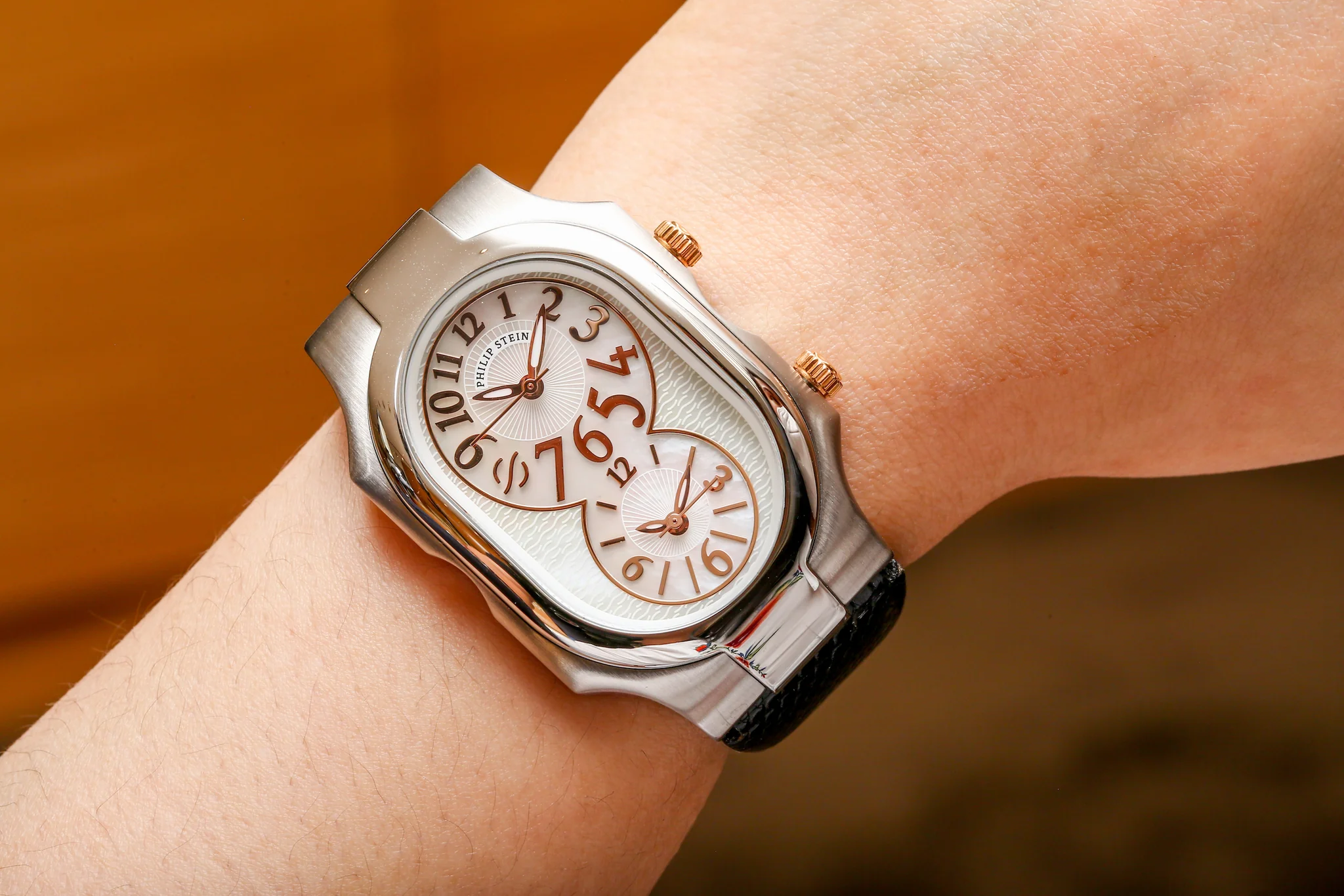 Classic Watch Store -Classic Watch Store 2 MOPRG shot 63adee06 e7b9 496e 9eea